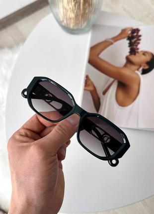 Очки солнцезащитные брендовые