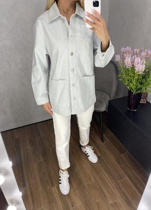 Джинсовый пиджак stradivarius. размер xs. новый.