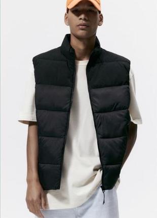 Стеганний чоловічий жилет пуффер zara