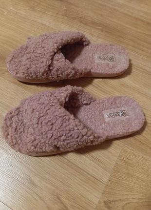 Шльопанці skechers.