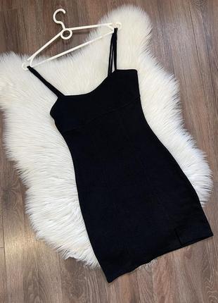 Стильне коктейльна сукня плаття на бретелях