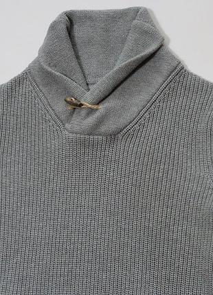 Хороший массивный свитер с воротником и карманами от кicкers