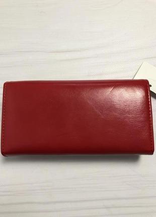 Элегантный красный кошелёк на кнопке5 фото