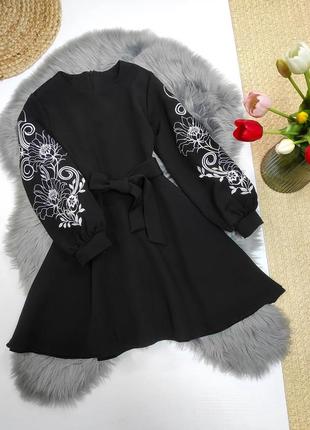 Сукня чорна вишивкою для дівчаток 140 розмір
