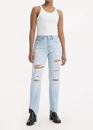 Зауженные голубые джинсы levi’s levis premium левайс 501 с дирами и рваным низом оригинал