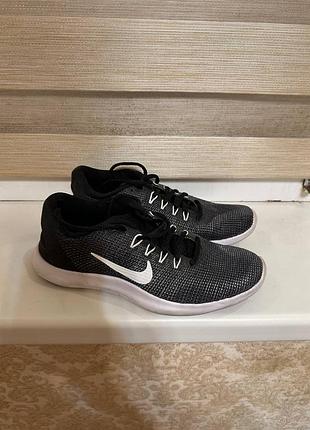 Nike кросівки 37