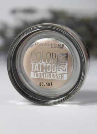 Стойкие кремовые светлые бежевые тени для век мейбилин maybelline new york color tattoo 24 hour 210 front runner