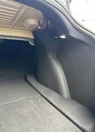 Крючок багажника tesla model 3