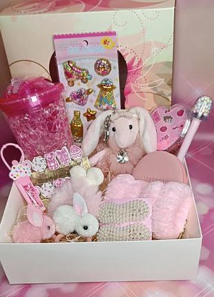 Нежный подарочный боксик 
для маленької принцеси
