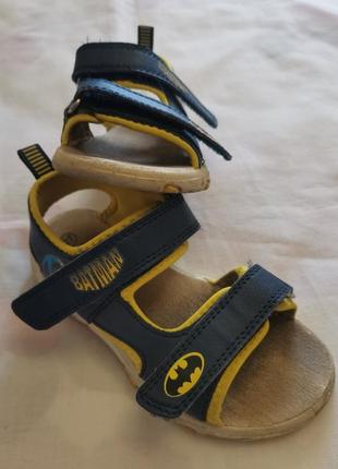 Летние сандалии batman на мальчика в хорошем состоянии, размер 27 см
