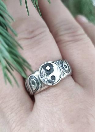 Серебряная кольца инь-янь