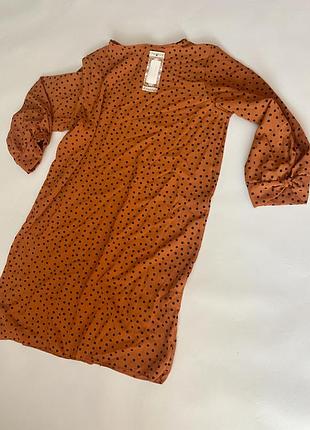 Новое платье от boohoo в размере м