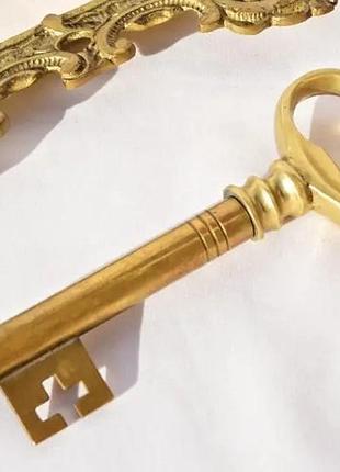 Вінтажний винний штопор цікавої форми🗝
 німеччина, середина хх ст.
 ключ. бронза. відкривачка.