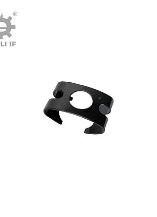 Скоба фіксатор гальмівної трубки passat b3 volkswagen 171611715 4d0611715b