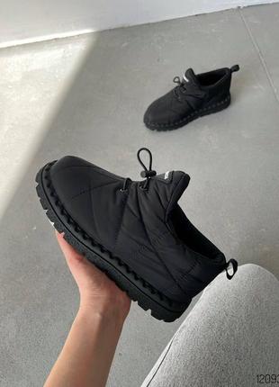 Сноубутси с плащевки черные