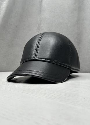 Бейсболка зимняя натуральная кожа черная