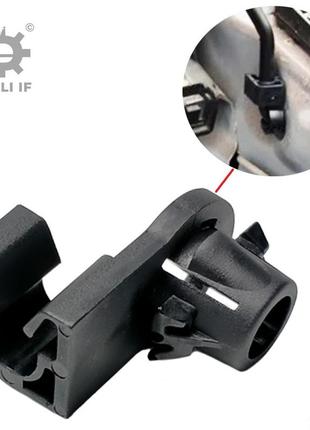 Фиксатор стойки капота 301 peugeot 792843