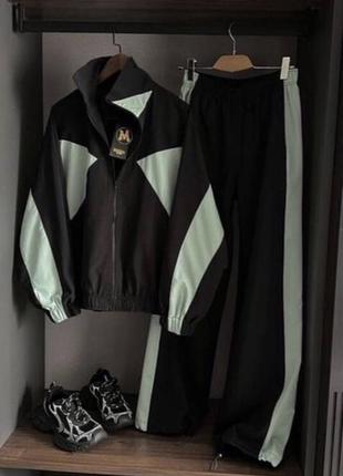 Костюм в стиле balensiaga