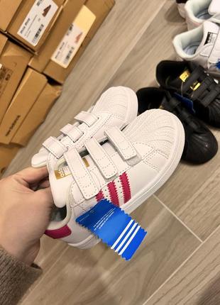 Кросівки adidas 28