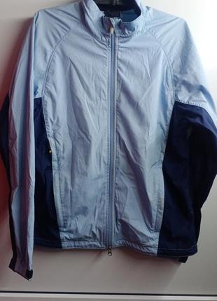 Спортивная женская ветровка
