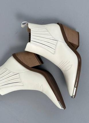 Ботинки женские из натуральной кожи