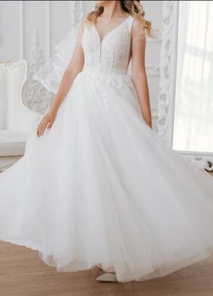 Весельное платье,нареченное, белое платье, свадебное платье, невесое2 фото
