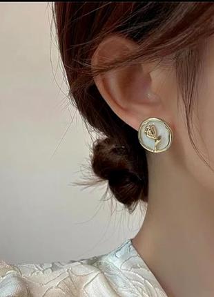 Серьги классические серьги с цветком