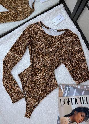 Жіноче боді