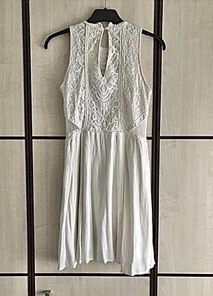 Платье белое с кружевом9 фото