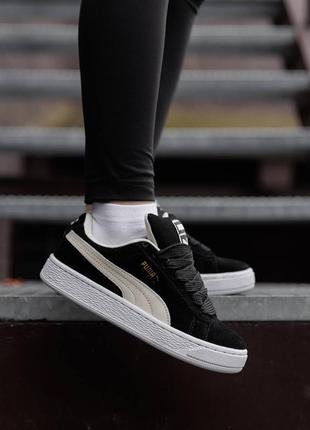 Замшевые кроссовки унисекс Puma packs nostalgia with its white2 фото