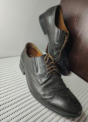 Чоловічі шкіряні туфлі