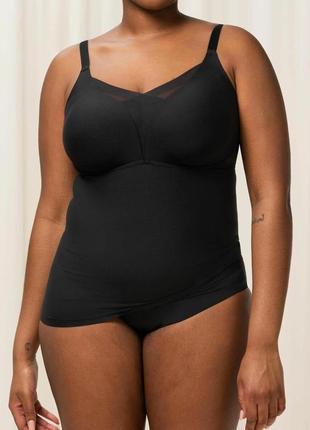Моделирующая майка с бюстгальтером triumph shape smart bra-shirt
