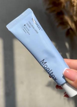 Крем для підвищення еластичності шкіри обличчя medi-peel hyaluron layer mooltox cream