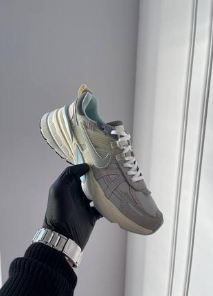 Кросівки nike v2k run light iron ore grey9 фото