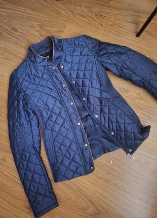 Куртка осіння може бути підліткова