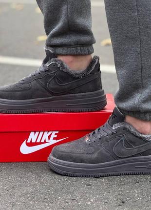 Взуття кросівки