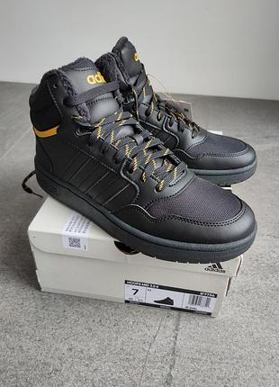 Зимние теплые кроссовки adidas hoops размер 40