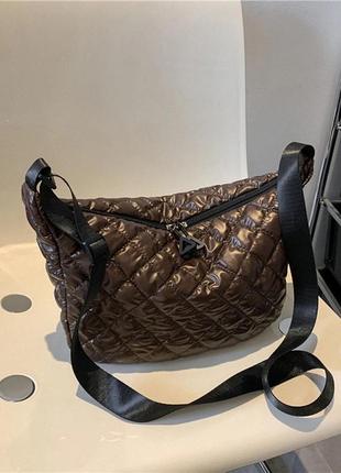 Тренд стьобана коричнева нейлонова балоньова жіноча сумка шопер через плече кросбоді3 фото