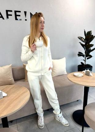 Новый тёплый итальянский костюм