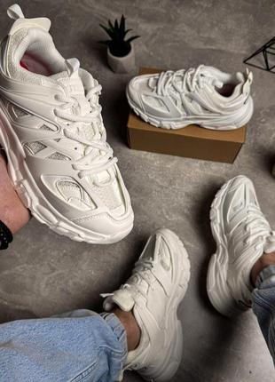 Кросівки, демісезон.