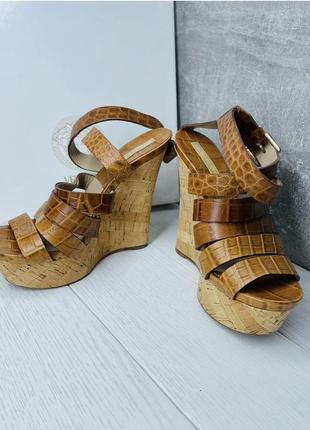 Босоножки michael kors 37 босоножки на танкетке босоножки с переплетами