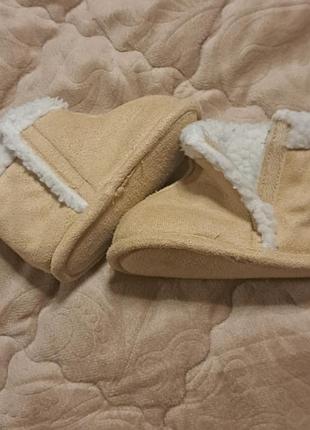 Капці дуже тепленькі 15-16 розмір
по стельці підійде на 9-11 см