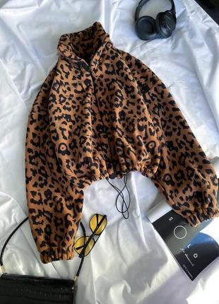 Худи женское теплое оверсайз с трендовым леопардовым принтом на молнии качественное стильное