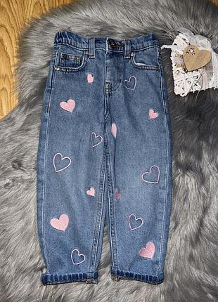 Супер стильные крутые джинсы мом с вышивками на девочку 2/3р river island