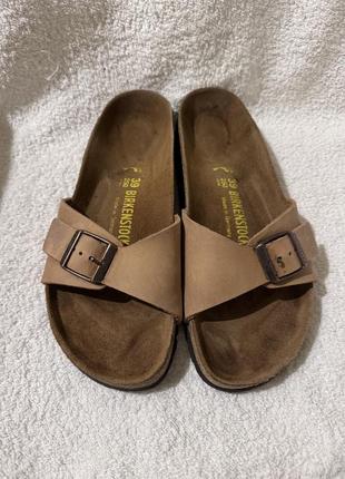 Шлепанцы сланцы birkenstock 39p бежевые кожа