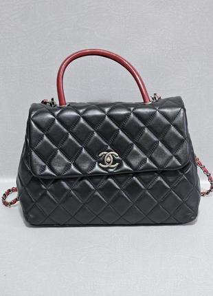 Красивая кожаная сумка chanel, номерная