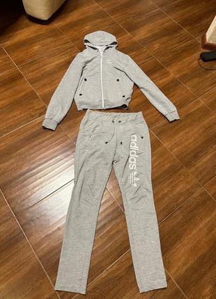 Adidas спортивний костюм s