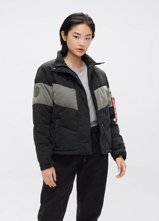 Жіноча зимова куртка (бомбер) alpha industries chevron parka w чорна
