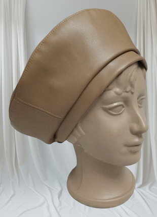 Стильный женский берет искусственная кожа
берет из эко-кожи пошив на заказ