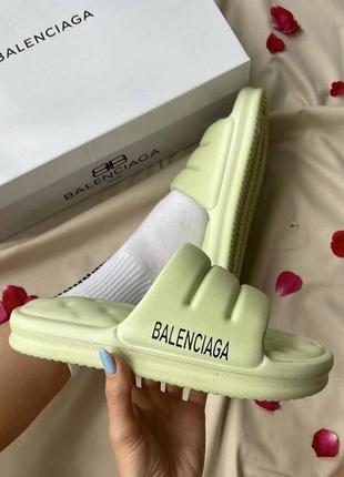 Balenciaga puffy slides ‘olive’ 36